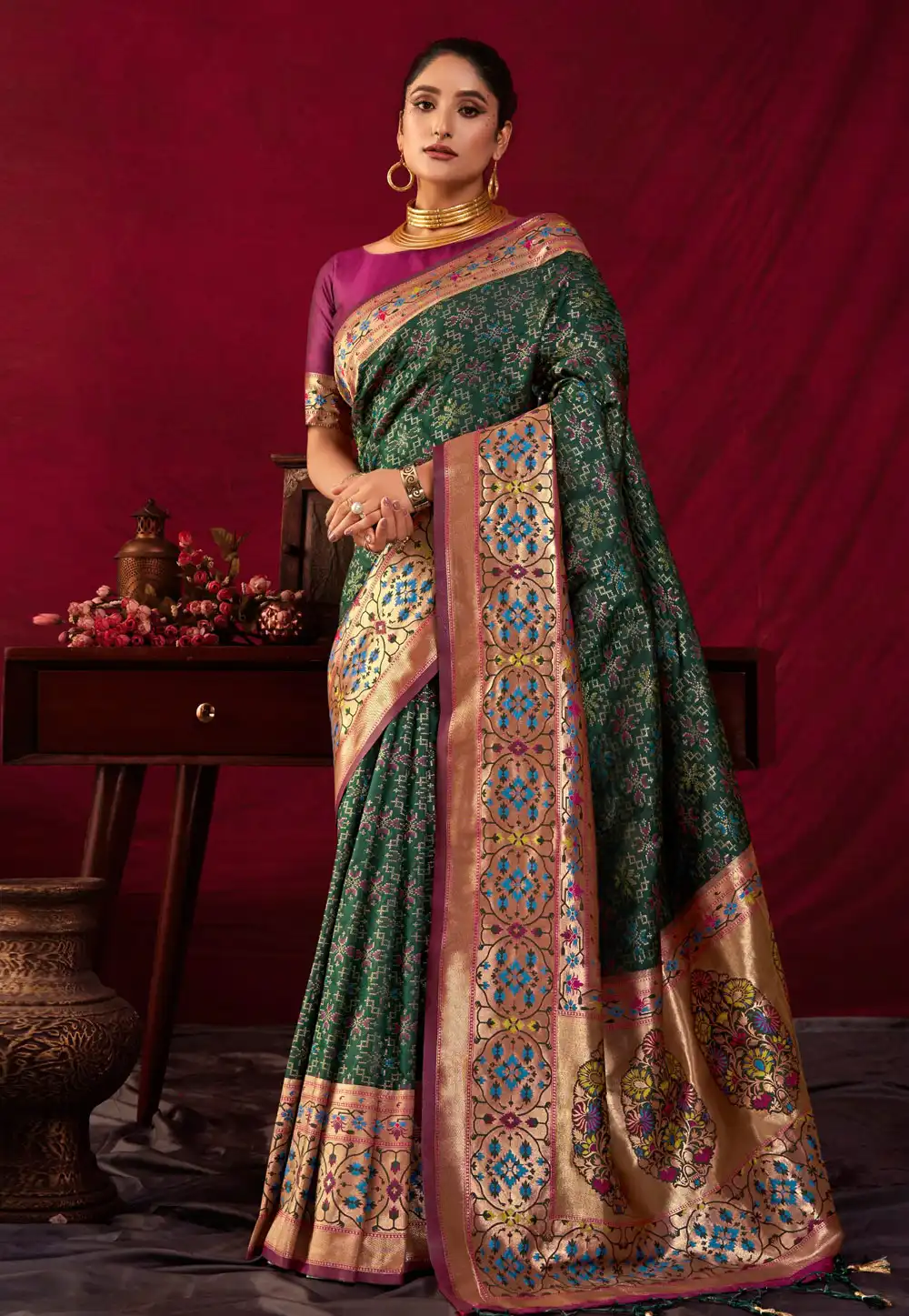 Green Silk Saree With Blouse 290142