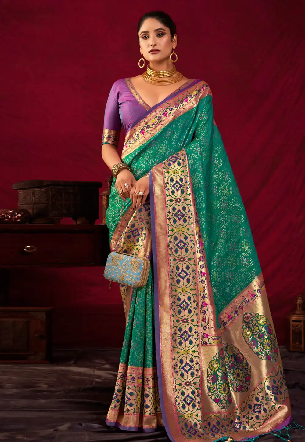 Green Silk Saree With Blouse 290146