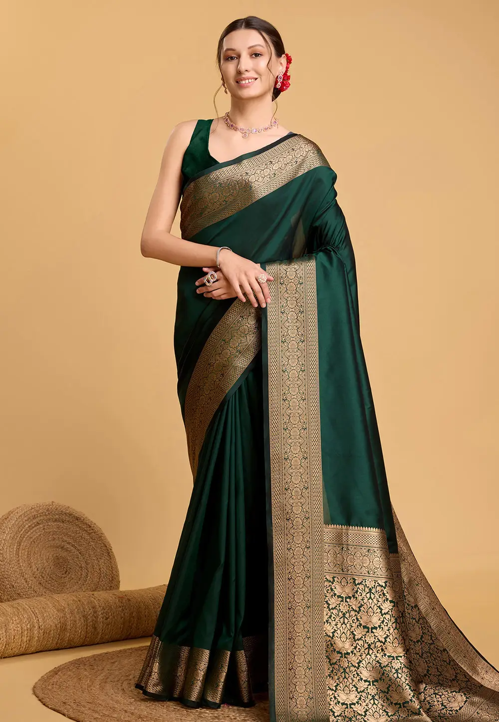 Green Silk Saree With Blouse 295416