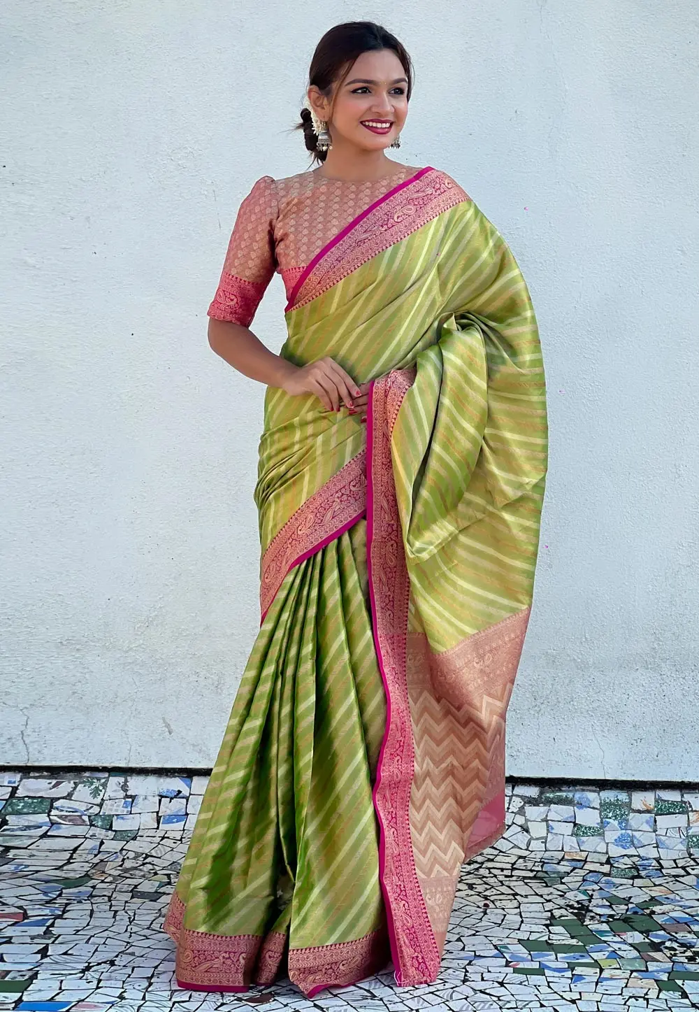 Green Tissue Saree With Blouse 297402