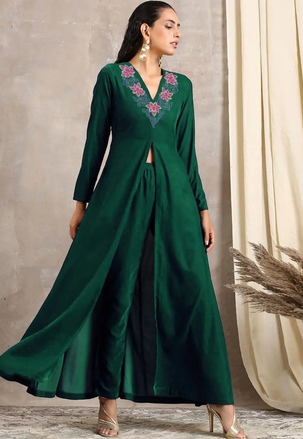 Green Velvet Kurta Set With Pent 300071