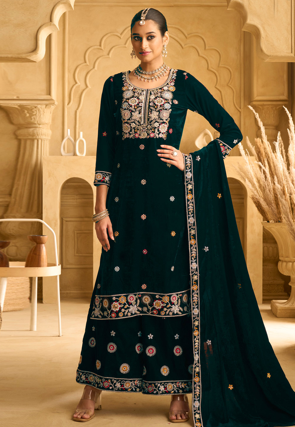 Green Velvet Pakistani Suit 309589