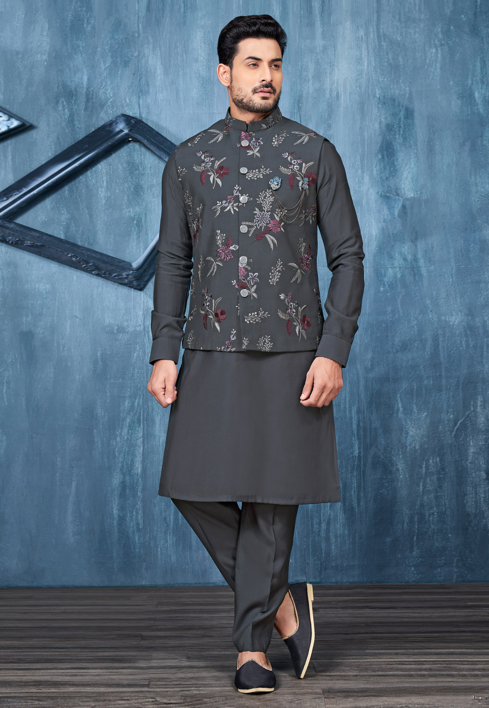 Grey Banarasi Silk Kurta Pajama With Jacket 278279