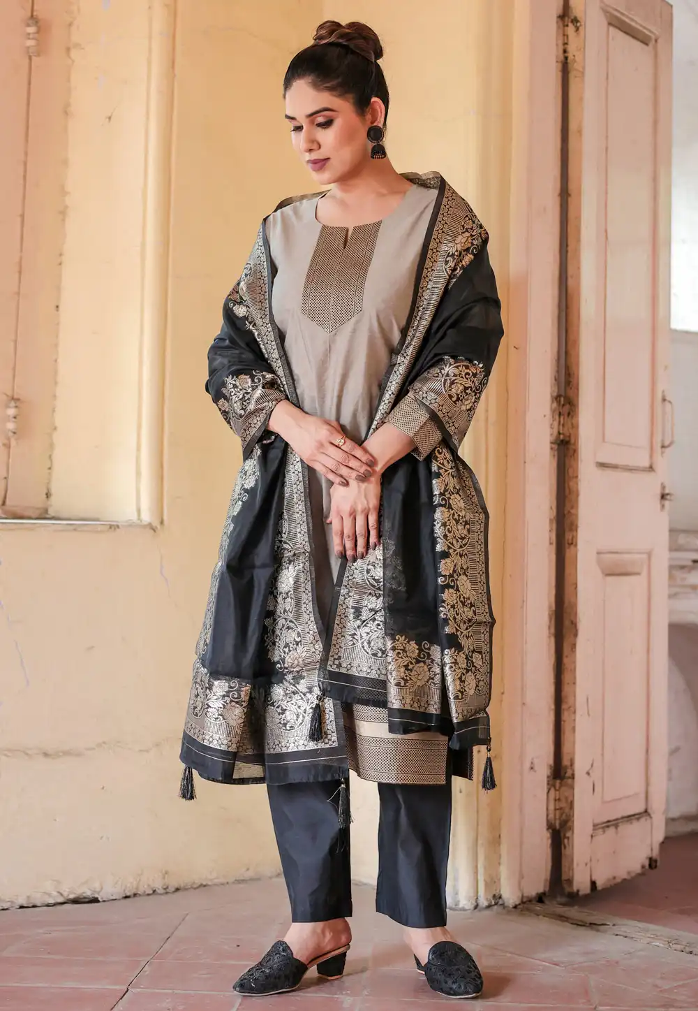 Grey Chanderi Cotton Readymade Pakistani Suit 290768