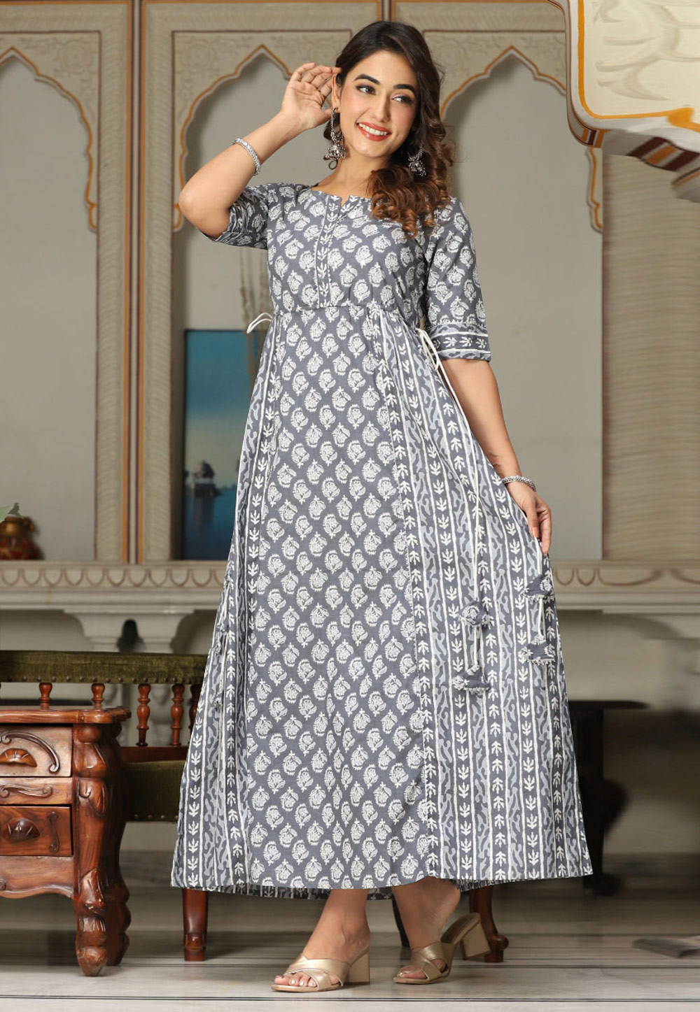 Grey Cotton Printed Gown 281030