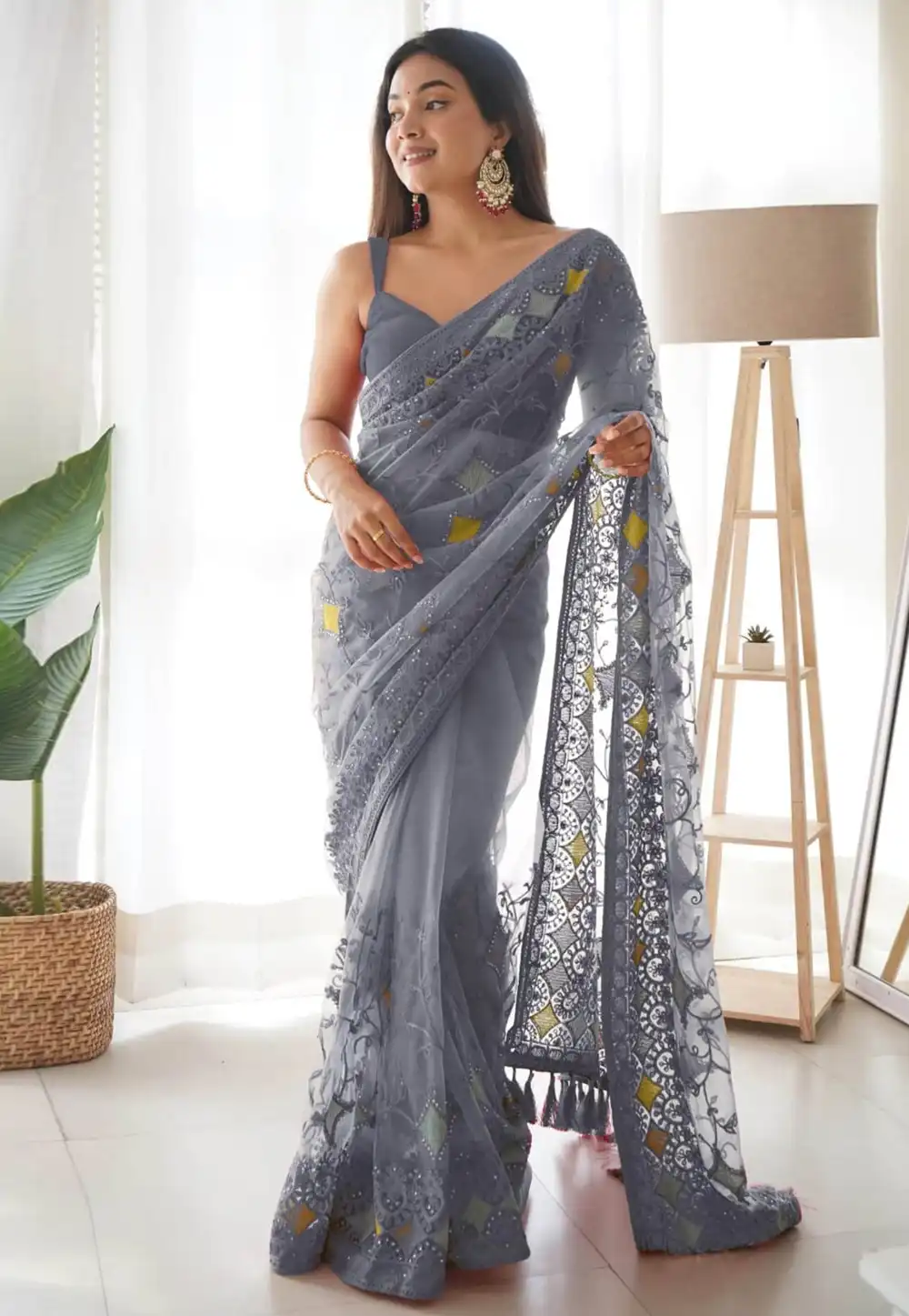 Grey Net Saree With Blouse 292249