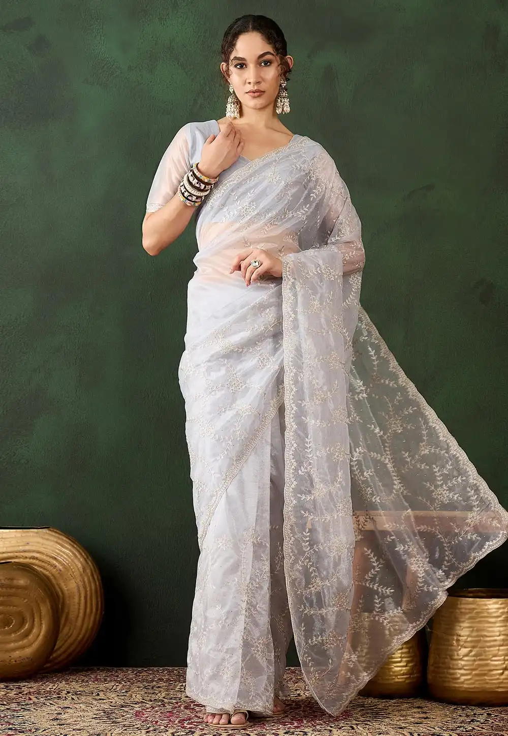 Grey Shimmer Saree With Blouse 294360