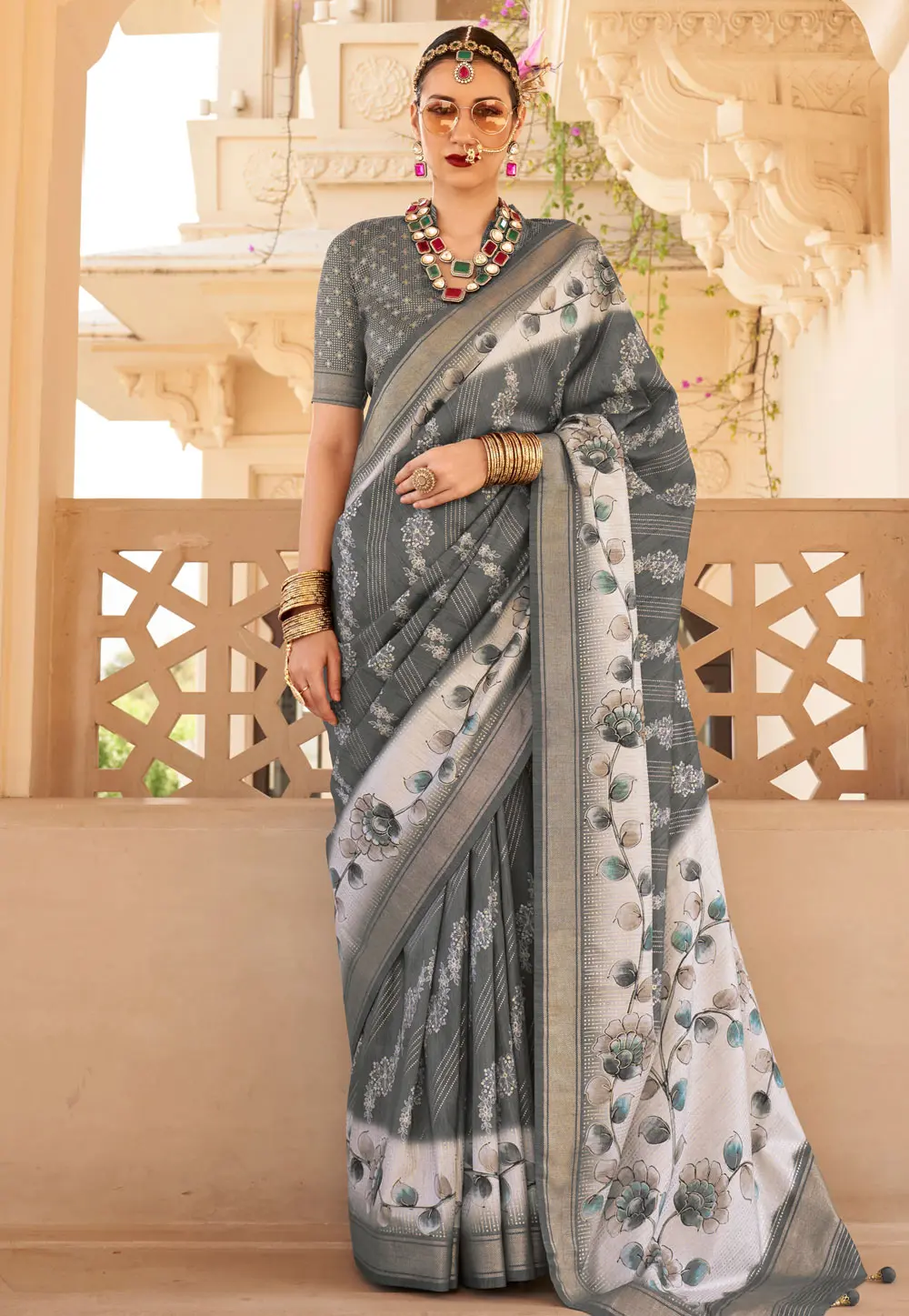 Grey Silk Saree With Blouse 299444