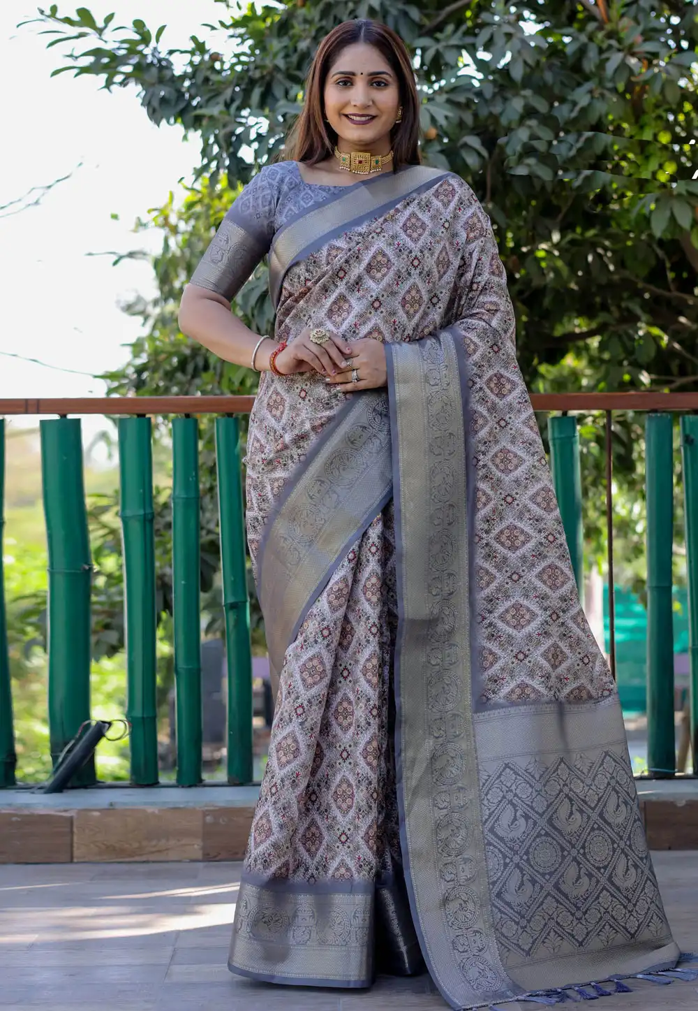 Grey Silk Saree With Blouse 294655