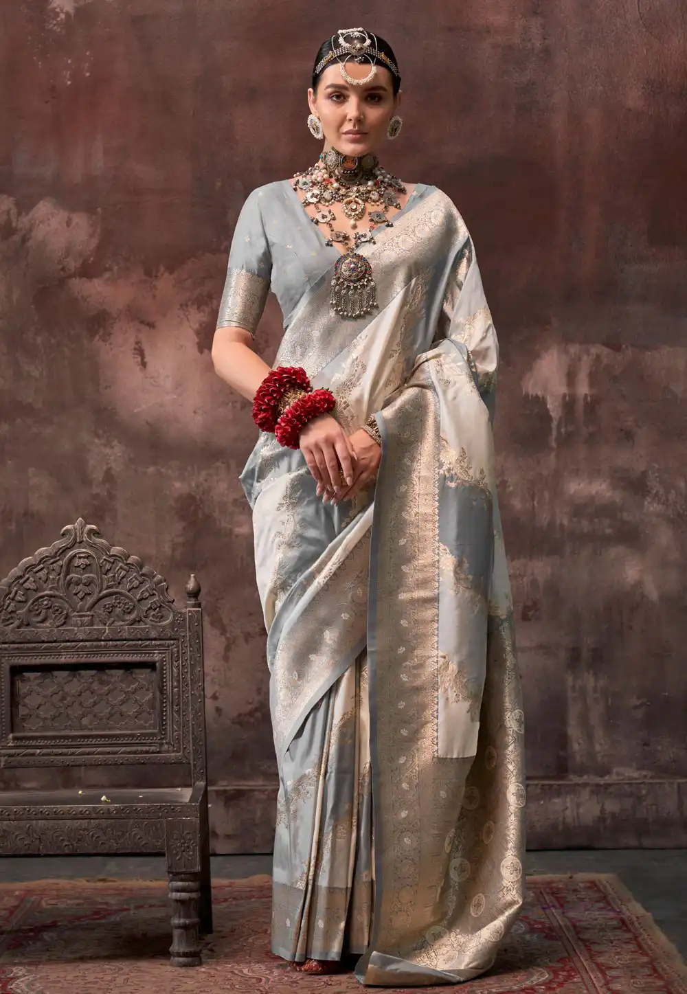 Grey Silk Saree With Blouse 293047