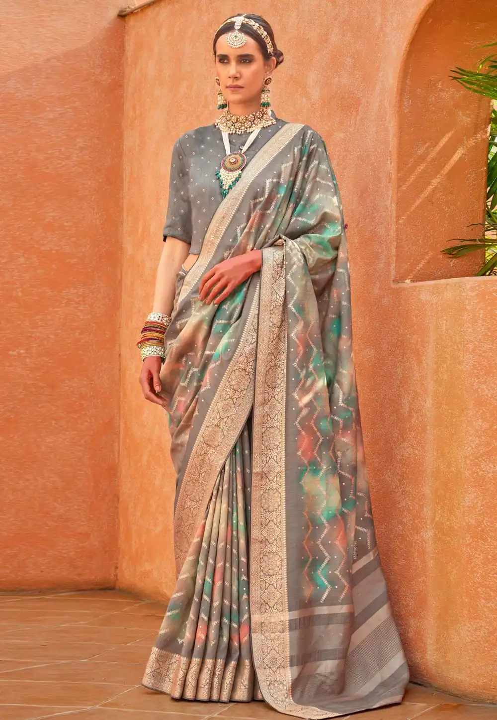 Grey Silk Saree With Blouse 293736