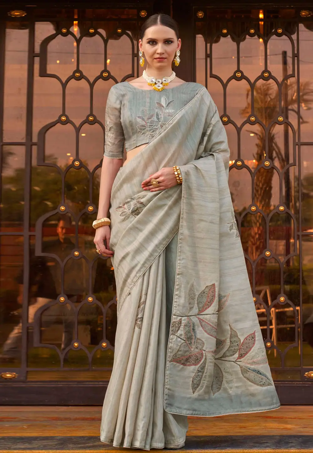 Grey Silk Saree With Blouse 295172