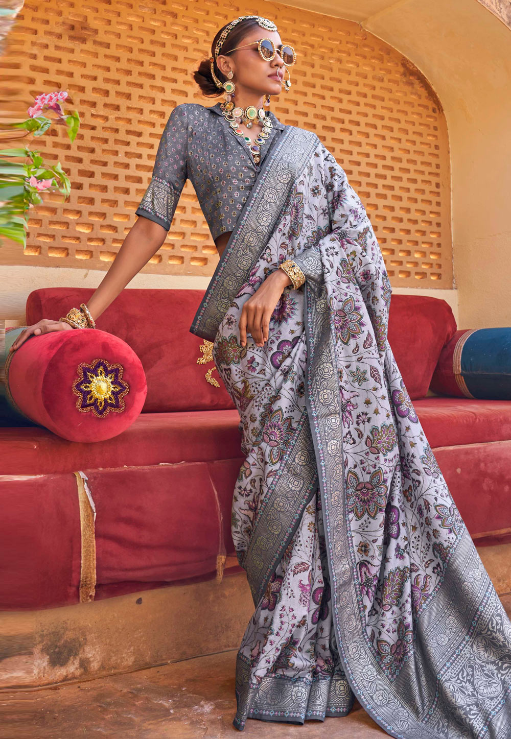 Grey Silk Saree With Blouse 310546