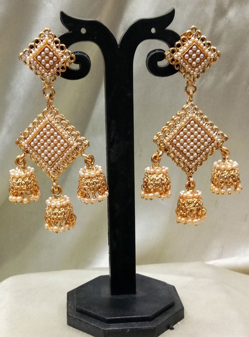White Copper Pearl Earrings 139624