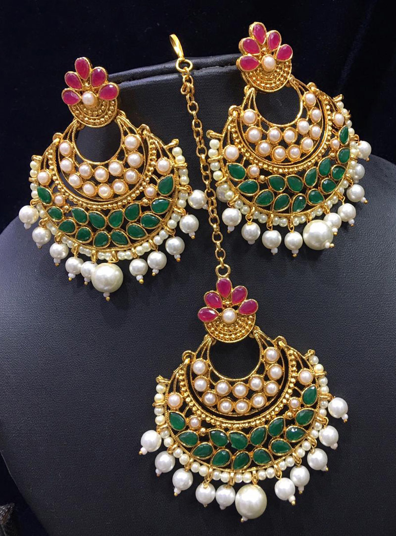Green Copper Earrings With Maang Tikka 146285