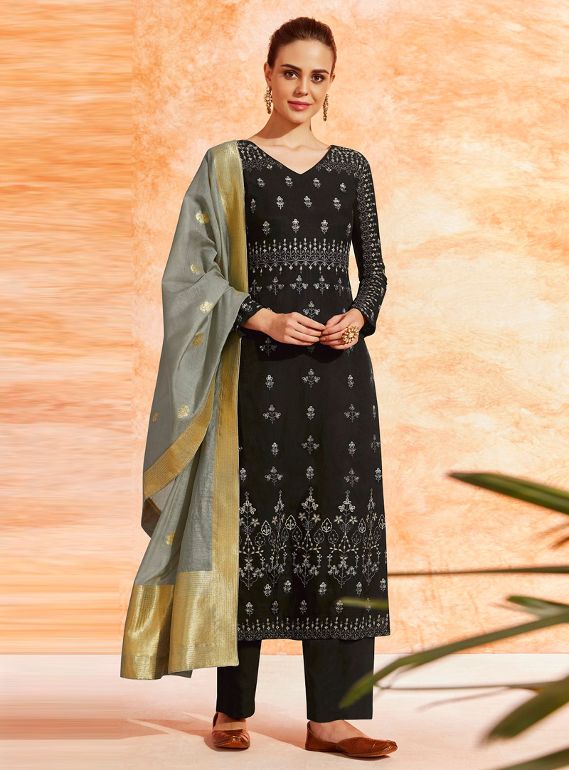 Black Silk Pakistani Style Suit 153553