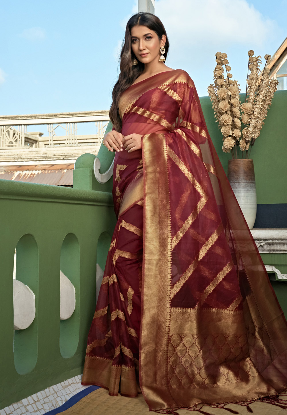 KARAGIRI Womens Organza Silk Maroon Saree With Blouse Piece : Amazon.in:  Fashion