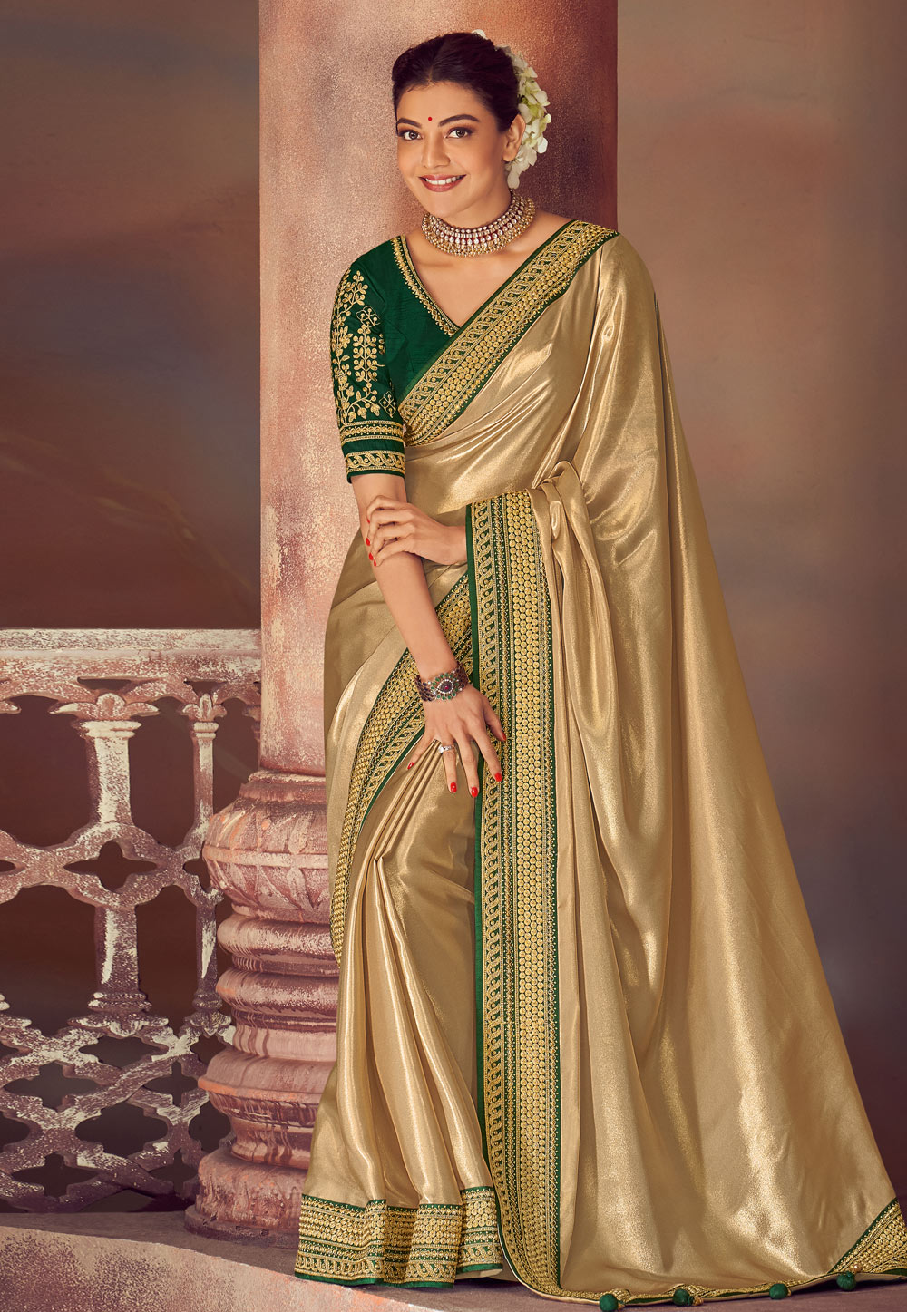 Kajal Aggarwal Golden Silk Saree With Blouse 199477