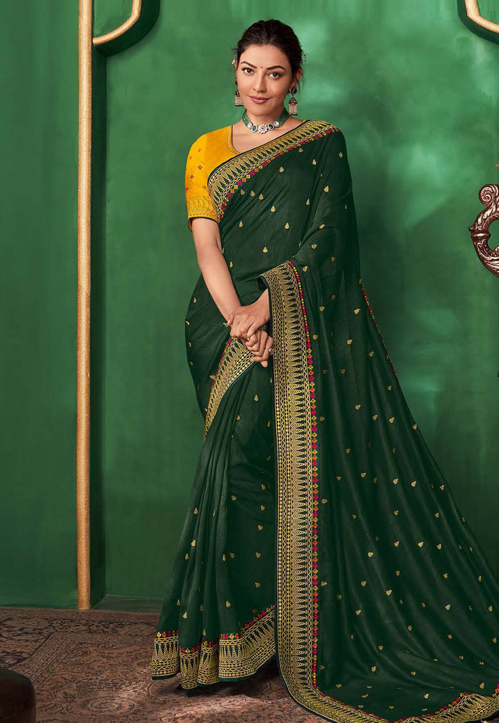 Kajal Aggarwal Green Art Silk Bollywood Saree 216193