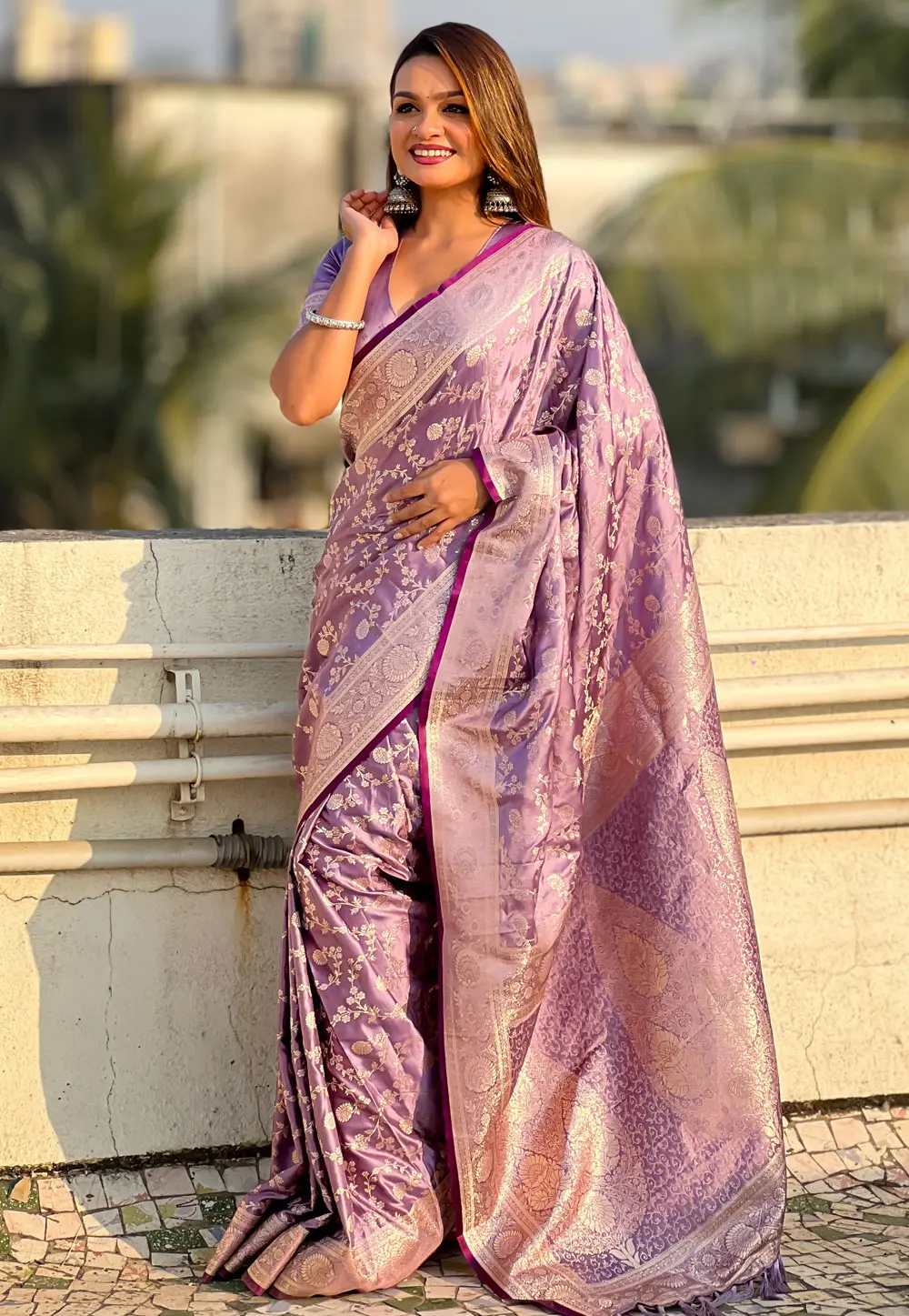 Lavender Banarasi Silk Saree 299041