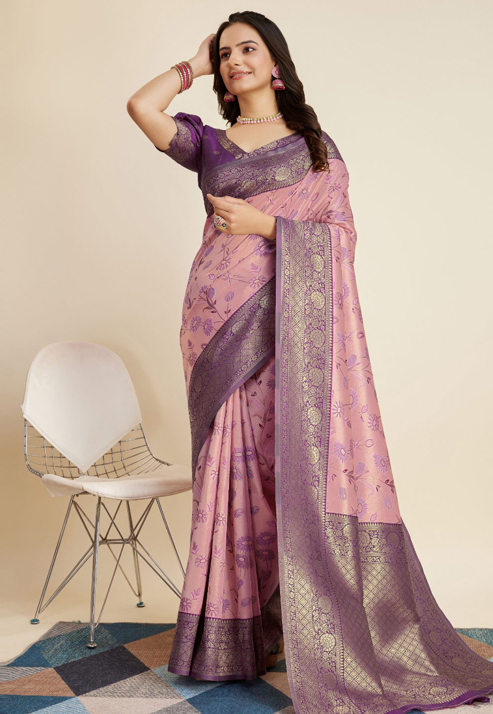 Lavender Banarasi Silk Saree With Blouse 280305