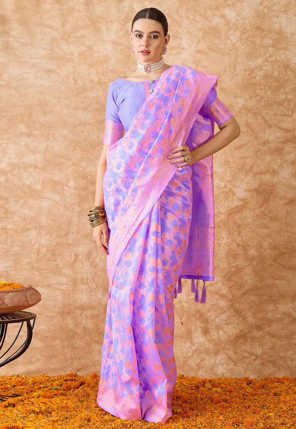 Lavender Banarasi Silk Saree With Blouse 301529