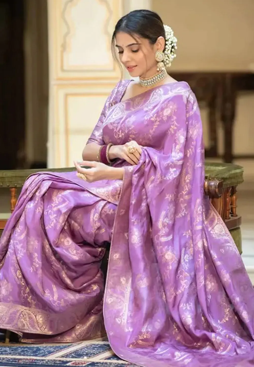 Lavender Banarasi Silk Saree With Blouse 298162