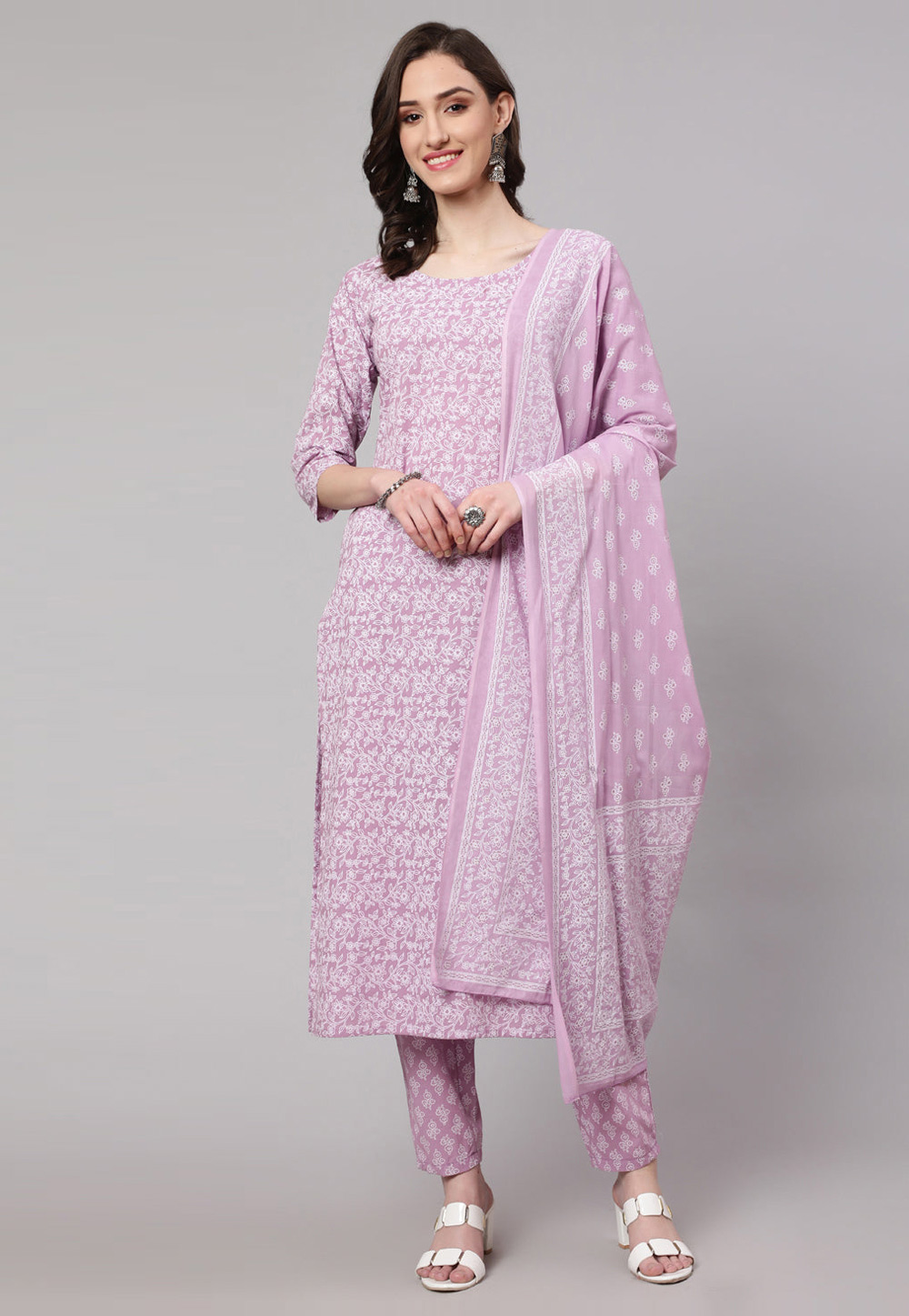 Lavender Cotton Readymade Pakistani Suit 282132