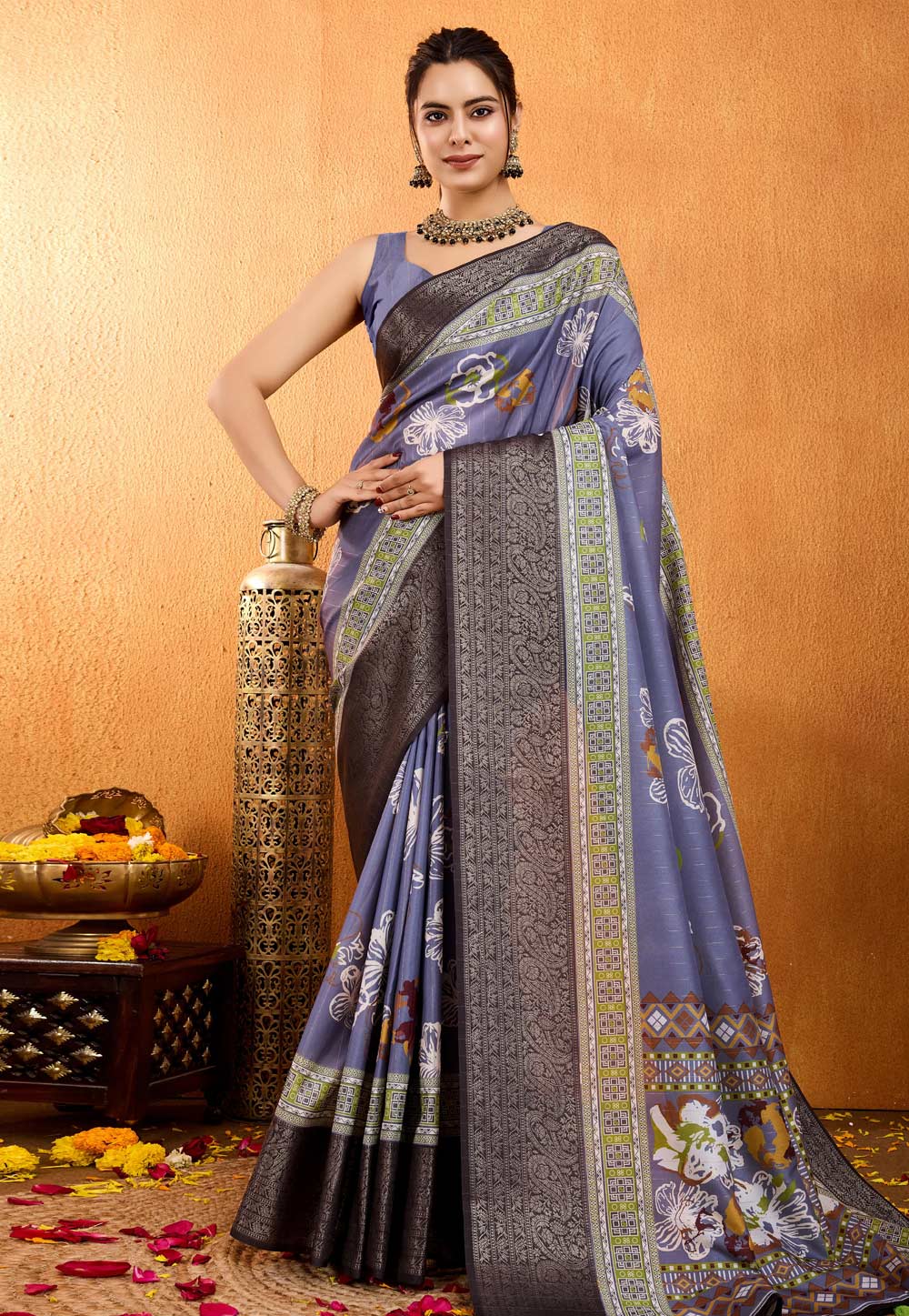 Lavender Crepe Silk Saree With Blouse 306154