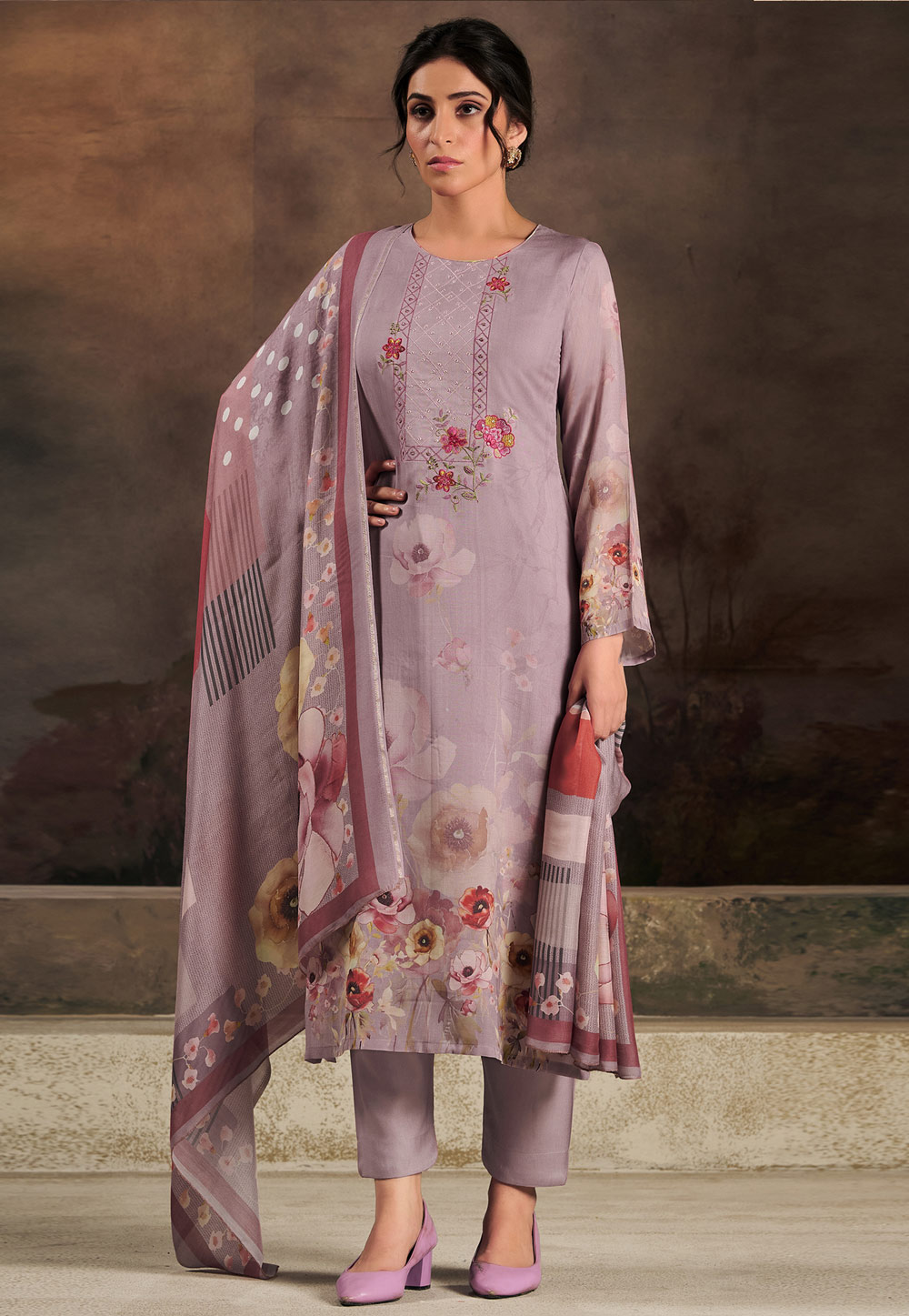 Lavender Muslin Pakistani Suit 311052