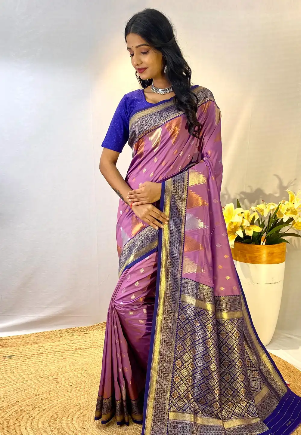 Lavender Silk Saree With Blouse 295044