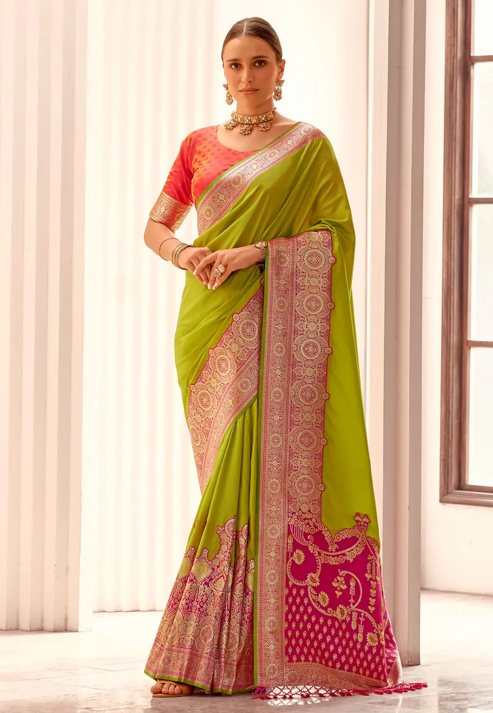 Light Green Silk Saree With Blouse 296801