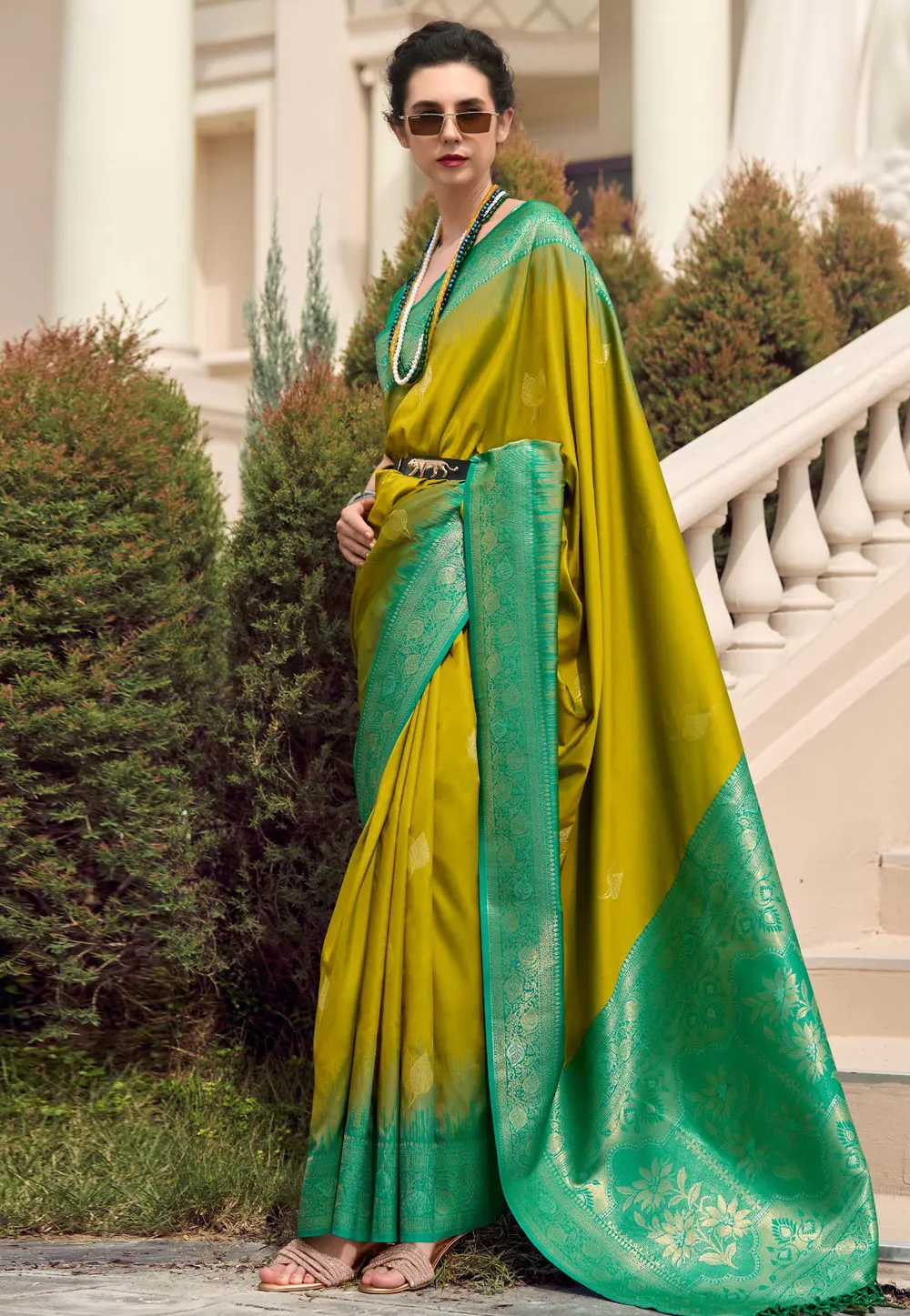 Light Green Silk Saree With Blouse 301058