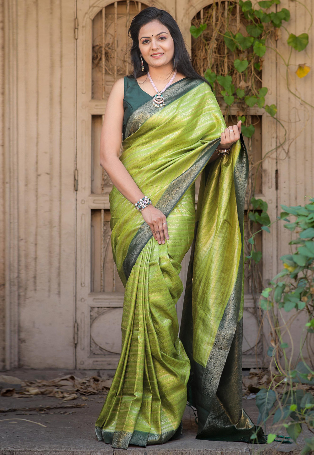 Light Green Silk Saree With Blouse 285591