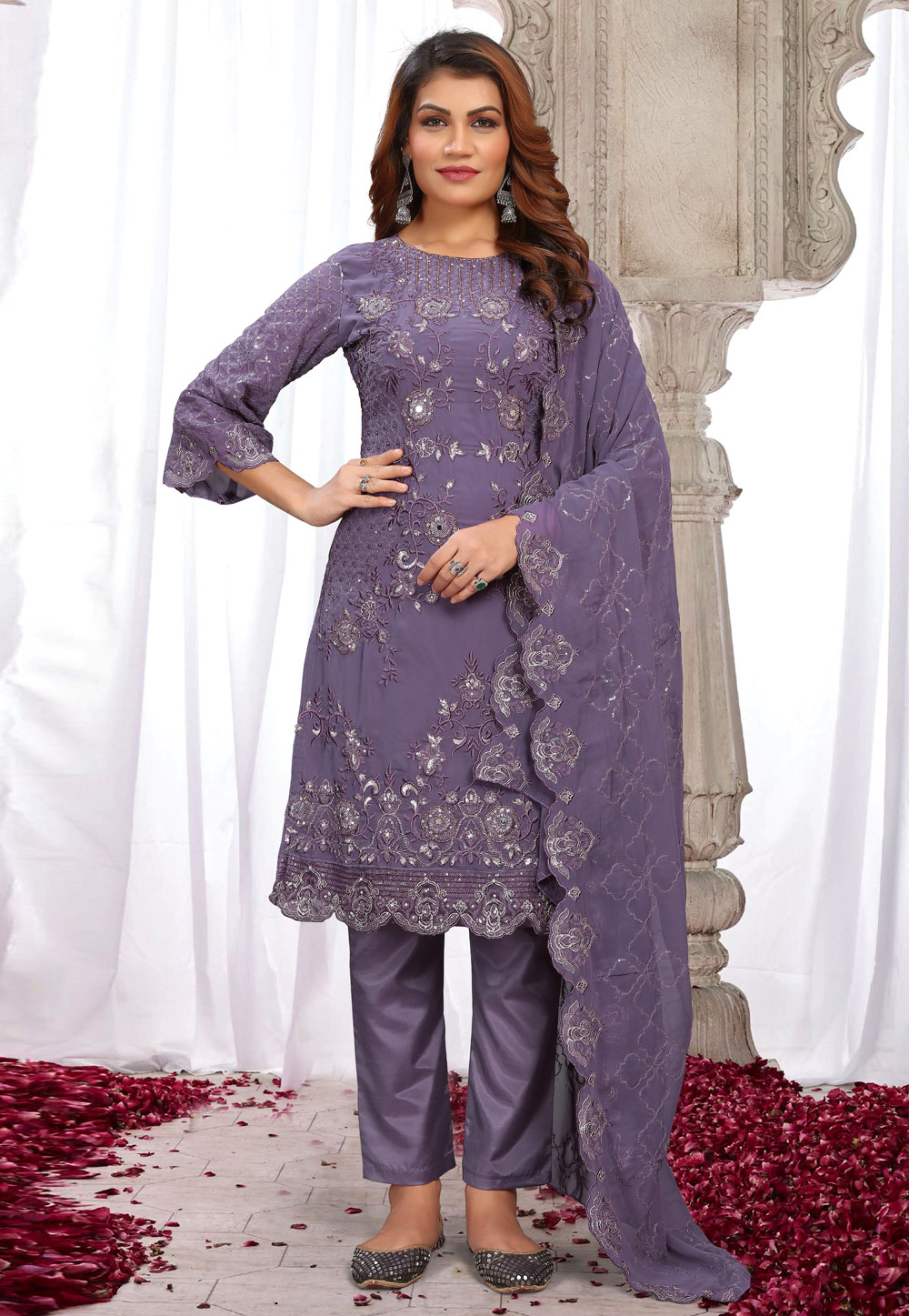 Light Purple Faux Georgette Pakistani Suit 282344