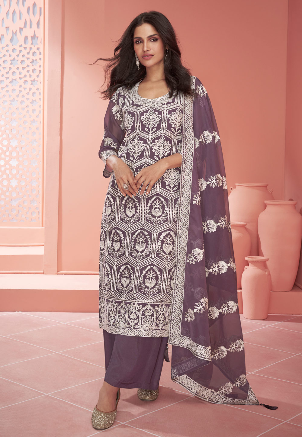 Light Purple Organza Embroidered Pakistani Suit 286544