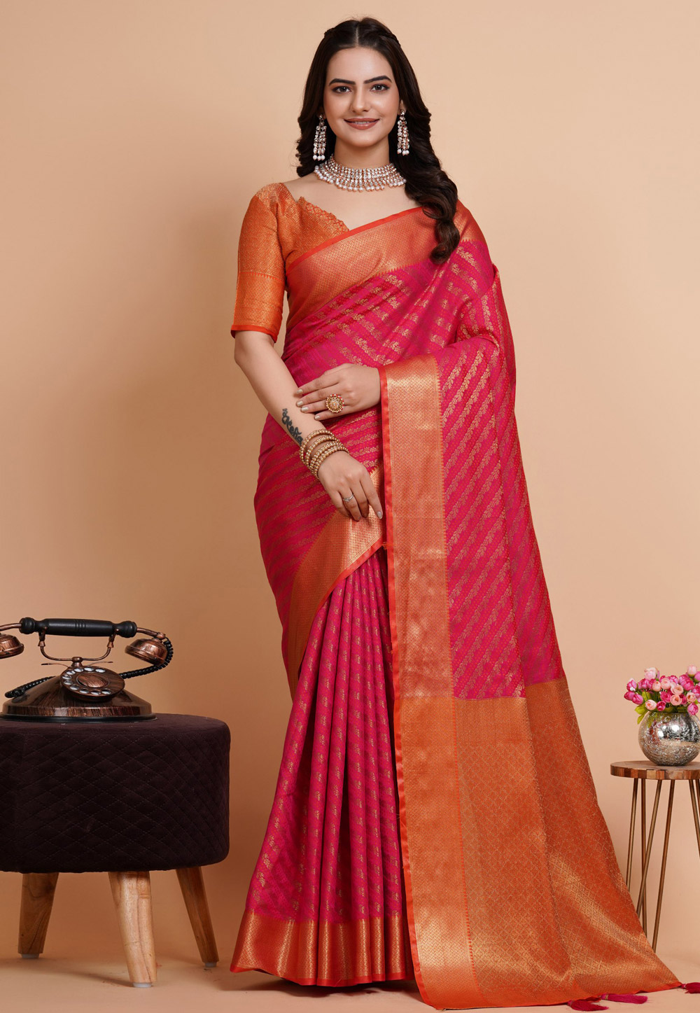 Magenta Banarasi Silk Saree With Blouse 281814