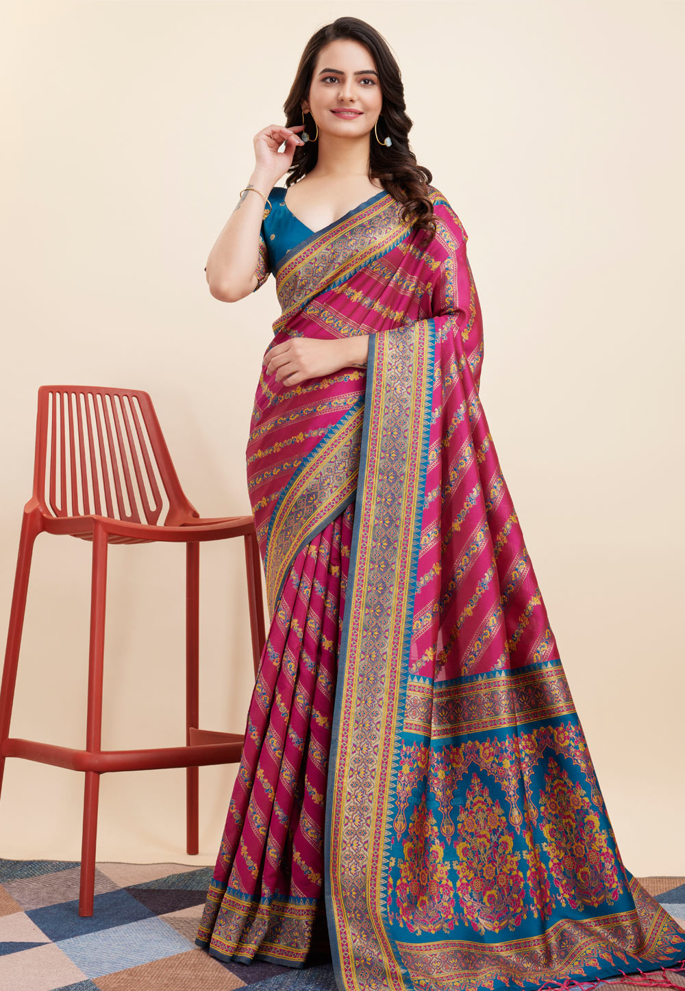 Magenta Banarasi Silk Saree With Blouse 283741