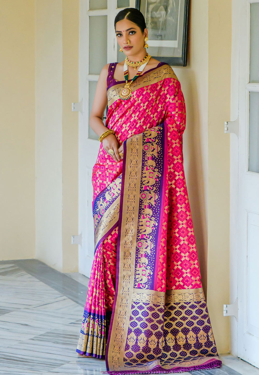 Magenta Banarasi Silk Saree With Blouse 278936
