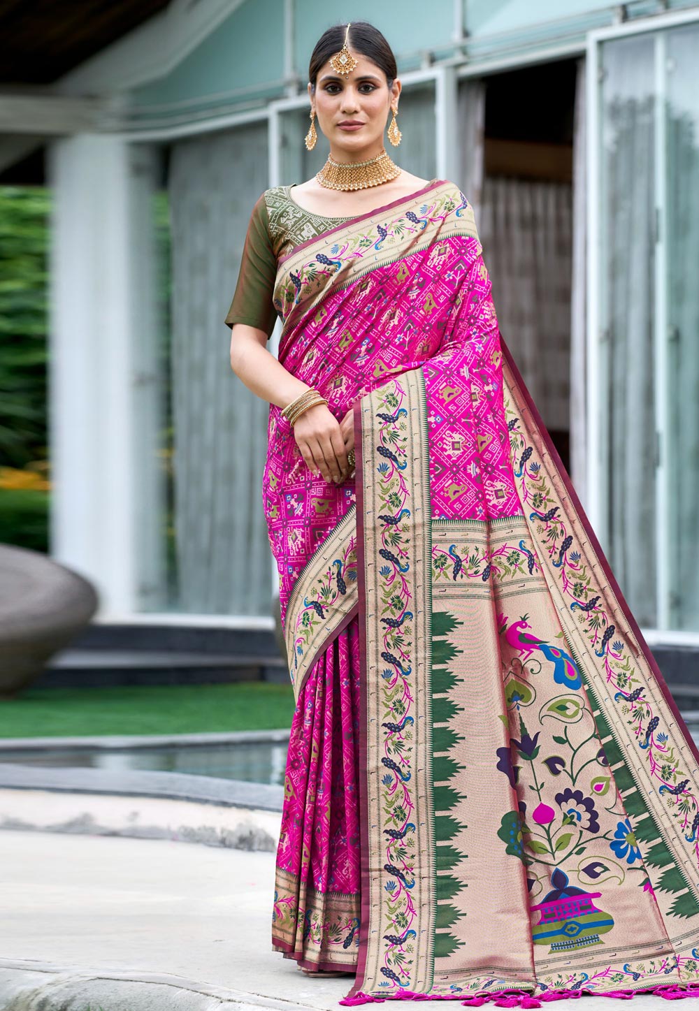 Magenta Banarasi Silk Saree With Blouse 278781