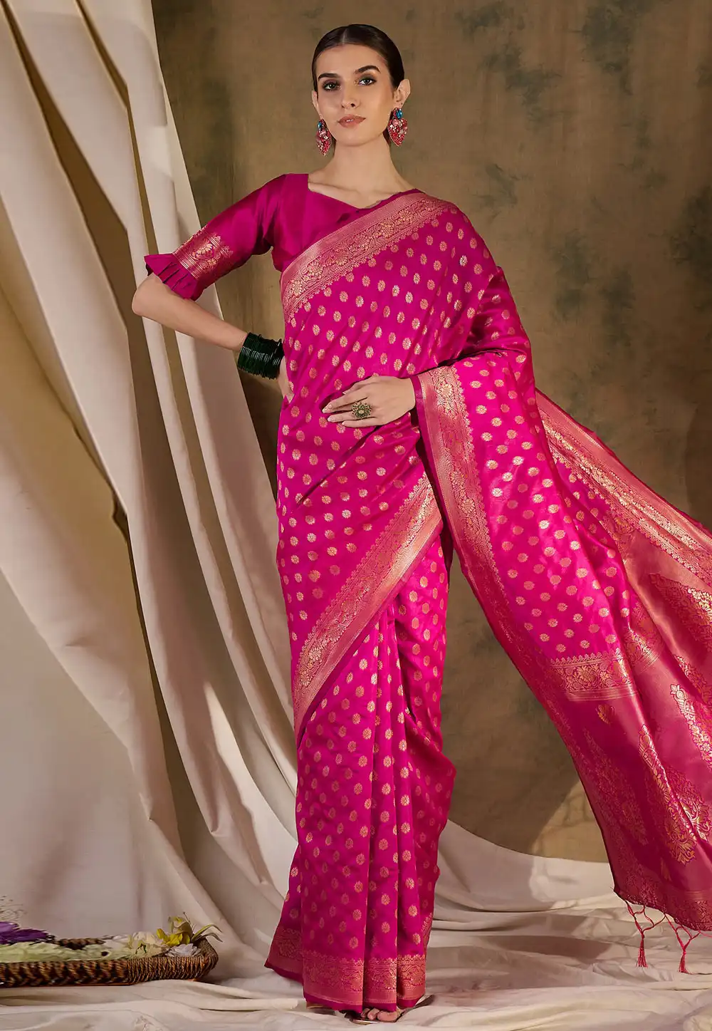 Magenta Banarasi Silk Saree With Blouse 289659