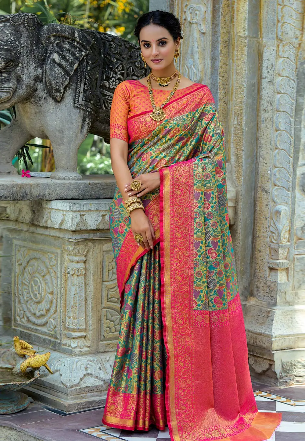 Magenta Kanjivaram Silk Saree With Blouse 301210