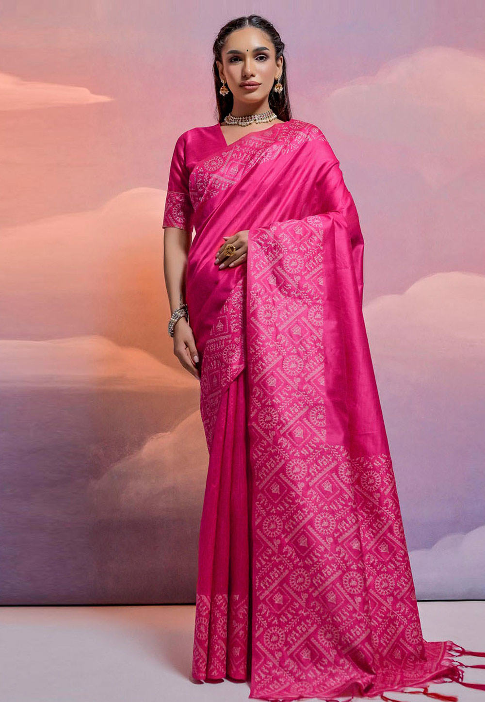 Magenta Raw Silk Saree With Blouse 281769
