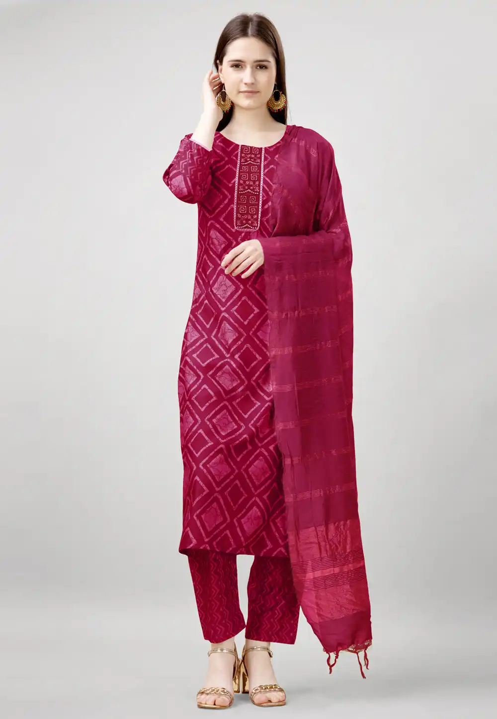 Magenta Rayon Readymade Pakistani Suit 292460