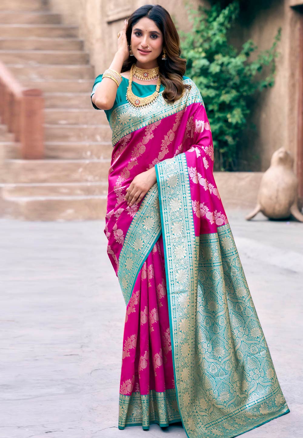 Magenta Silk Saree With Blouse 305660