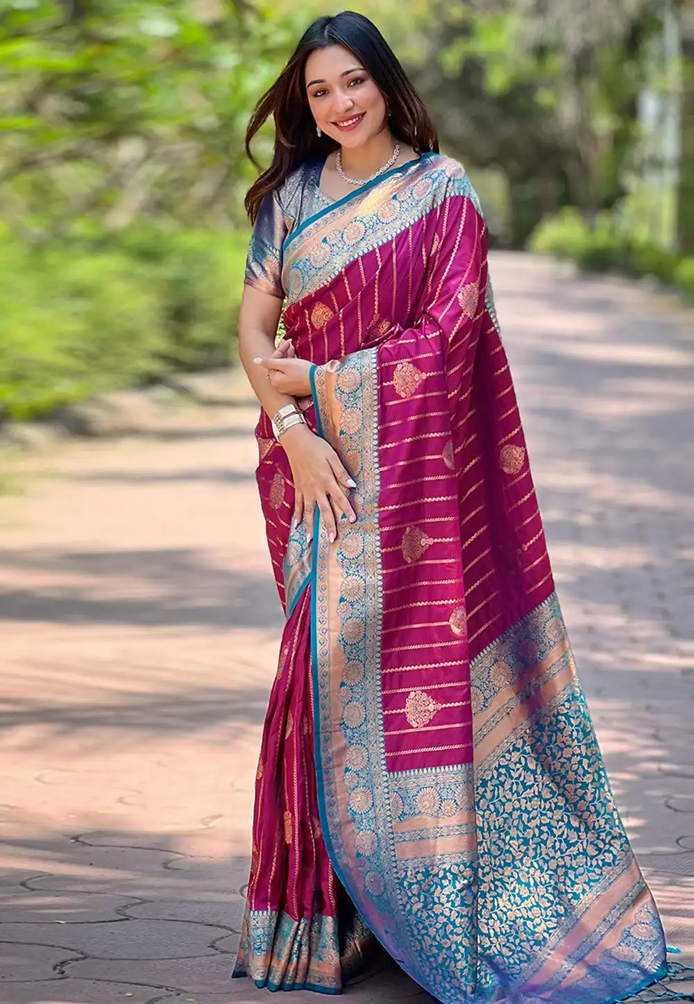 Magenta Silk Saree With Blouse 294770