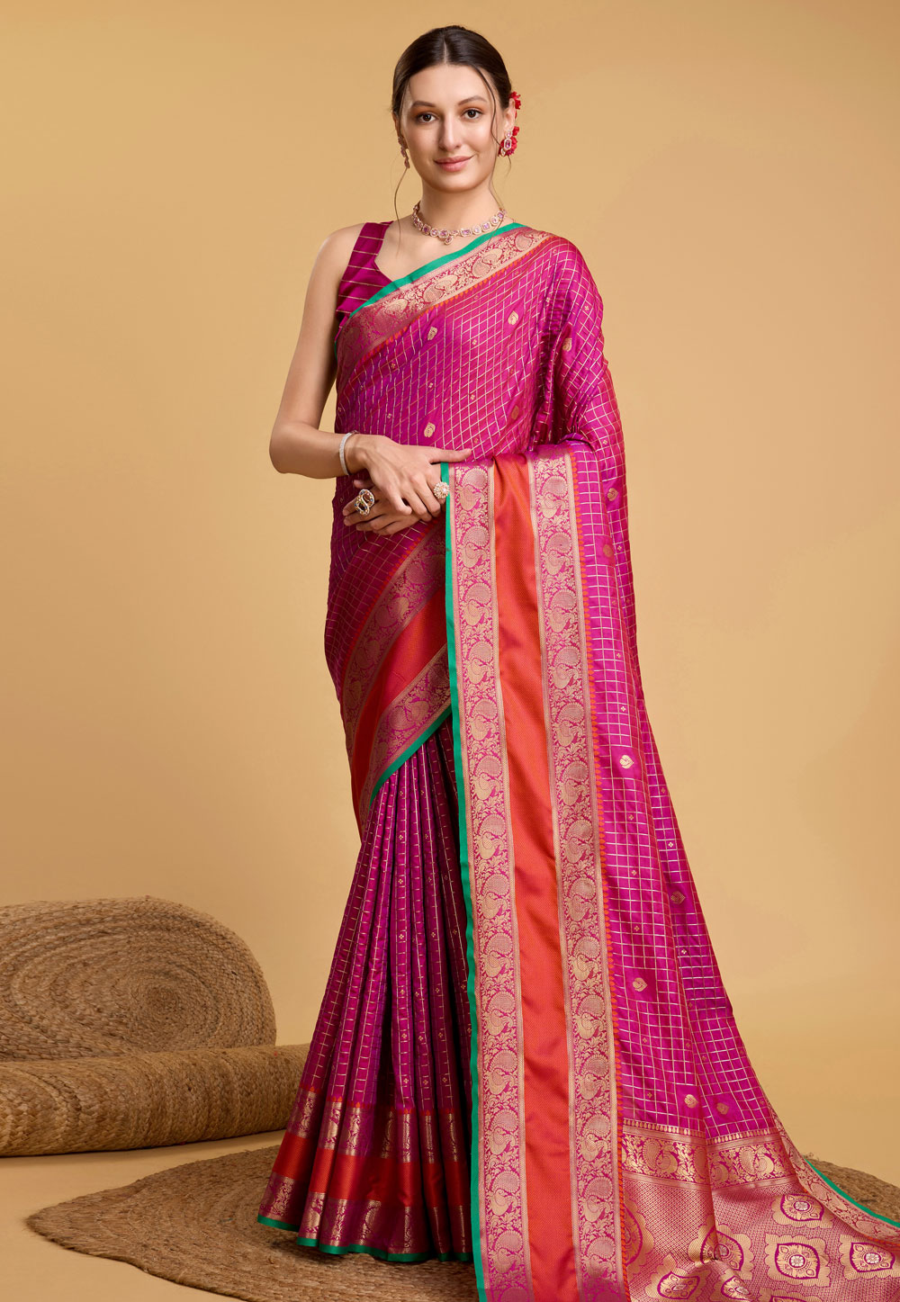 Magenta Silk Saree With Blouse 284230