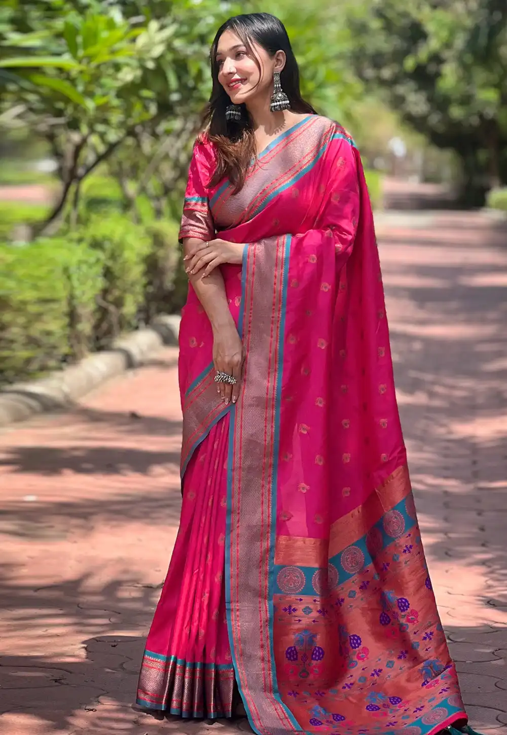 Magenta Silk Saree With Blouse 294062