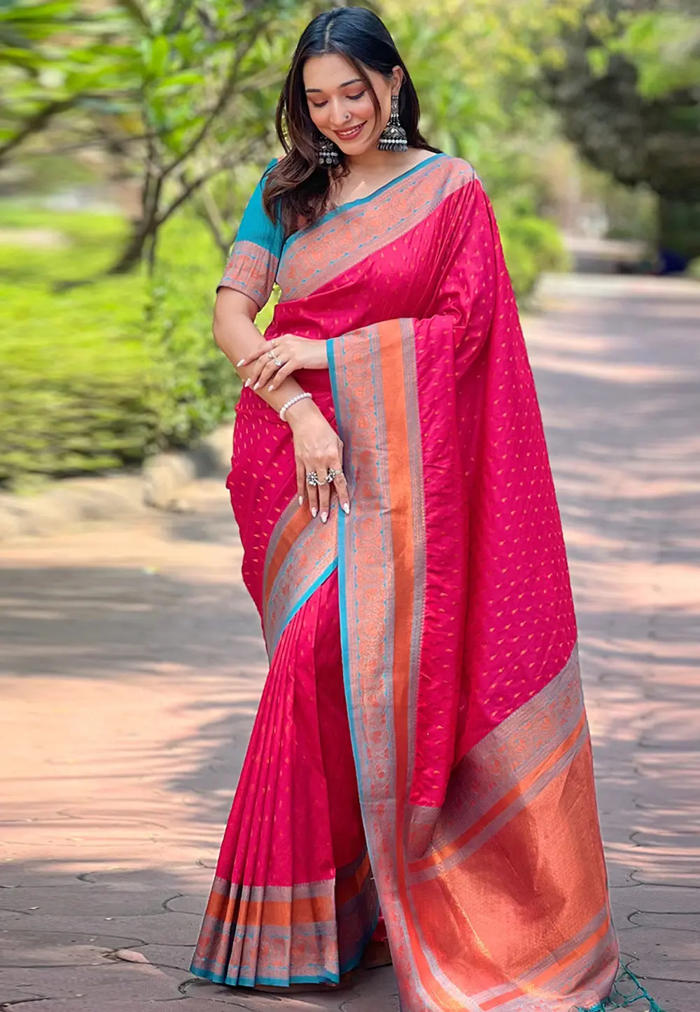 Magenta Silk Saree With Blouse 298485