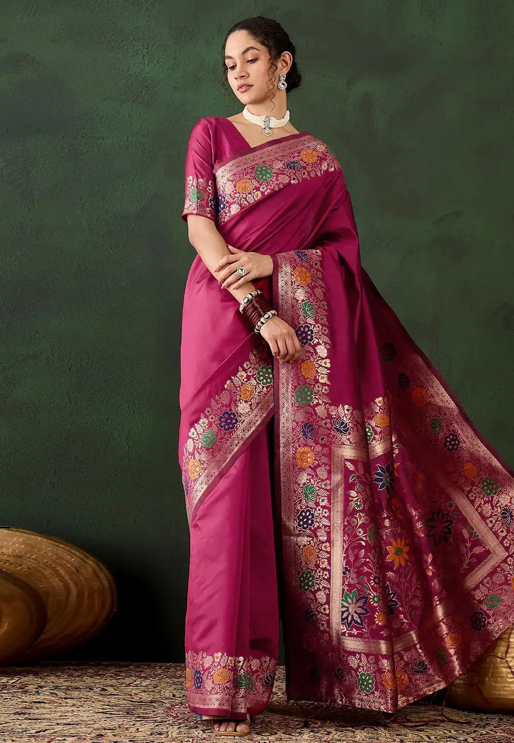 Magenta Silk Saree With Blouse 294379